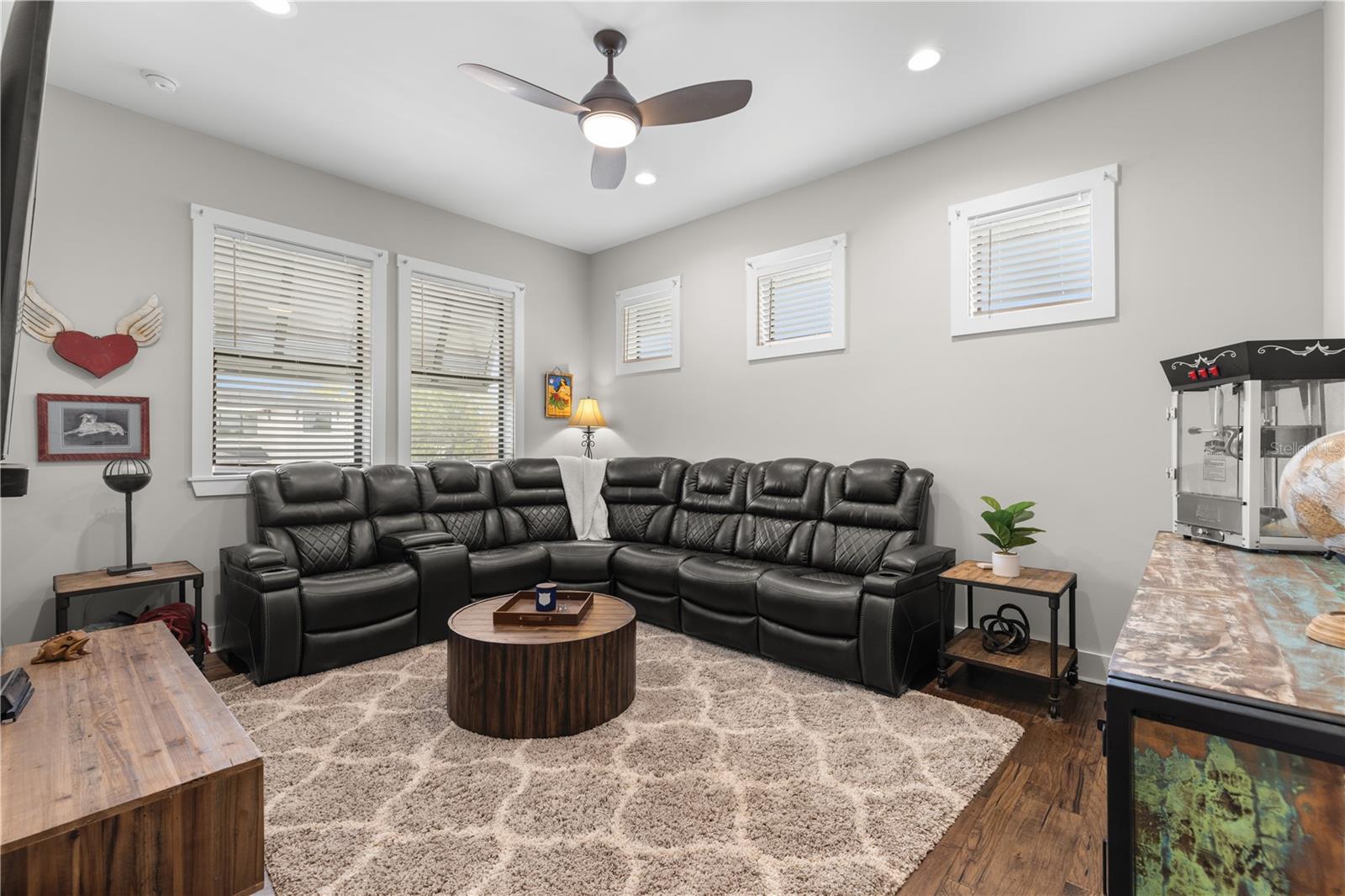 Image 14 of 60 For 4806 San Rafael Street