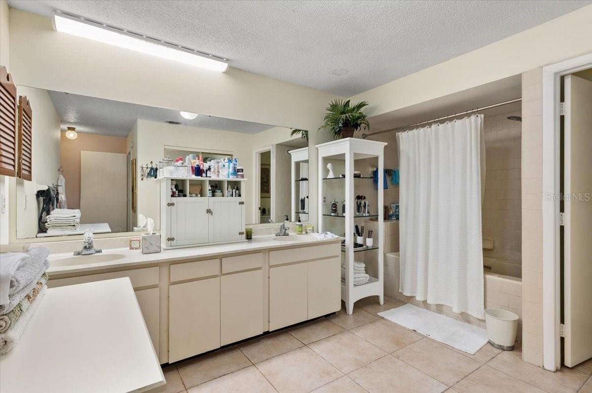 Image 17 of 55 For 5905 La Vista Lane