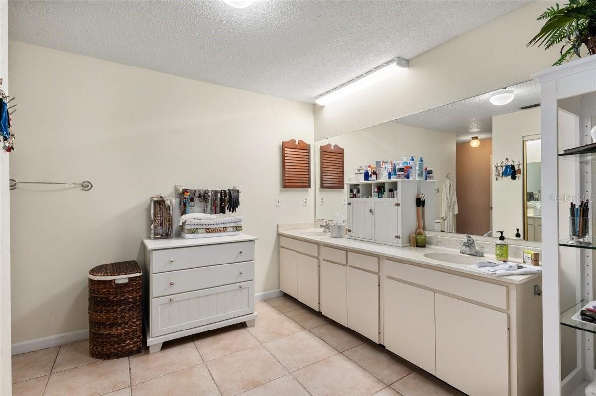 Image 18 of 55 For 5905 La Vista Lane