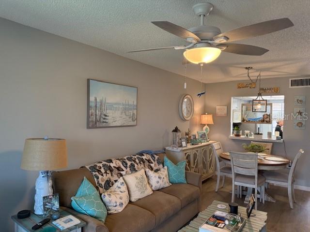 Image 26 of 66 For 11140 Carriage Hill Drive 4