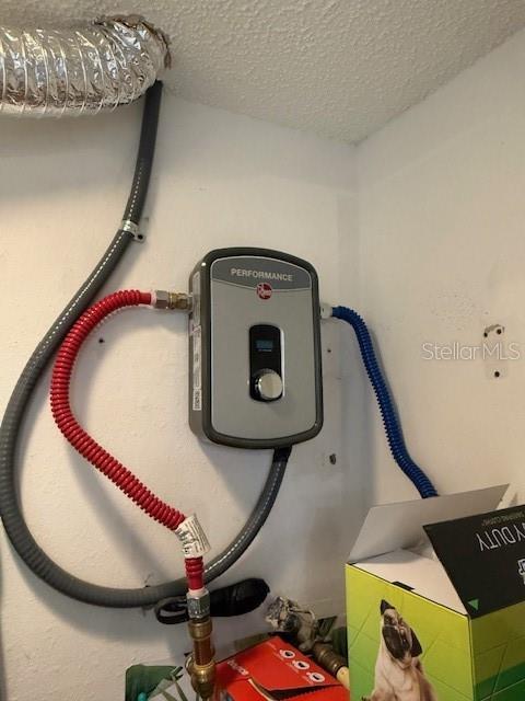 Image 35 of 66 For 11140 Carriage Hill Drive 4