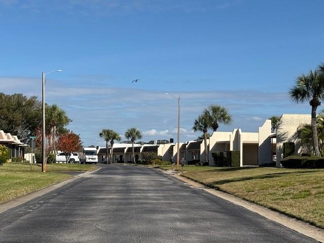 Image 52 of 66 For 11140 Carriage Hill Drive 4