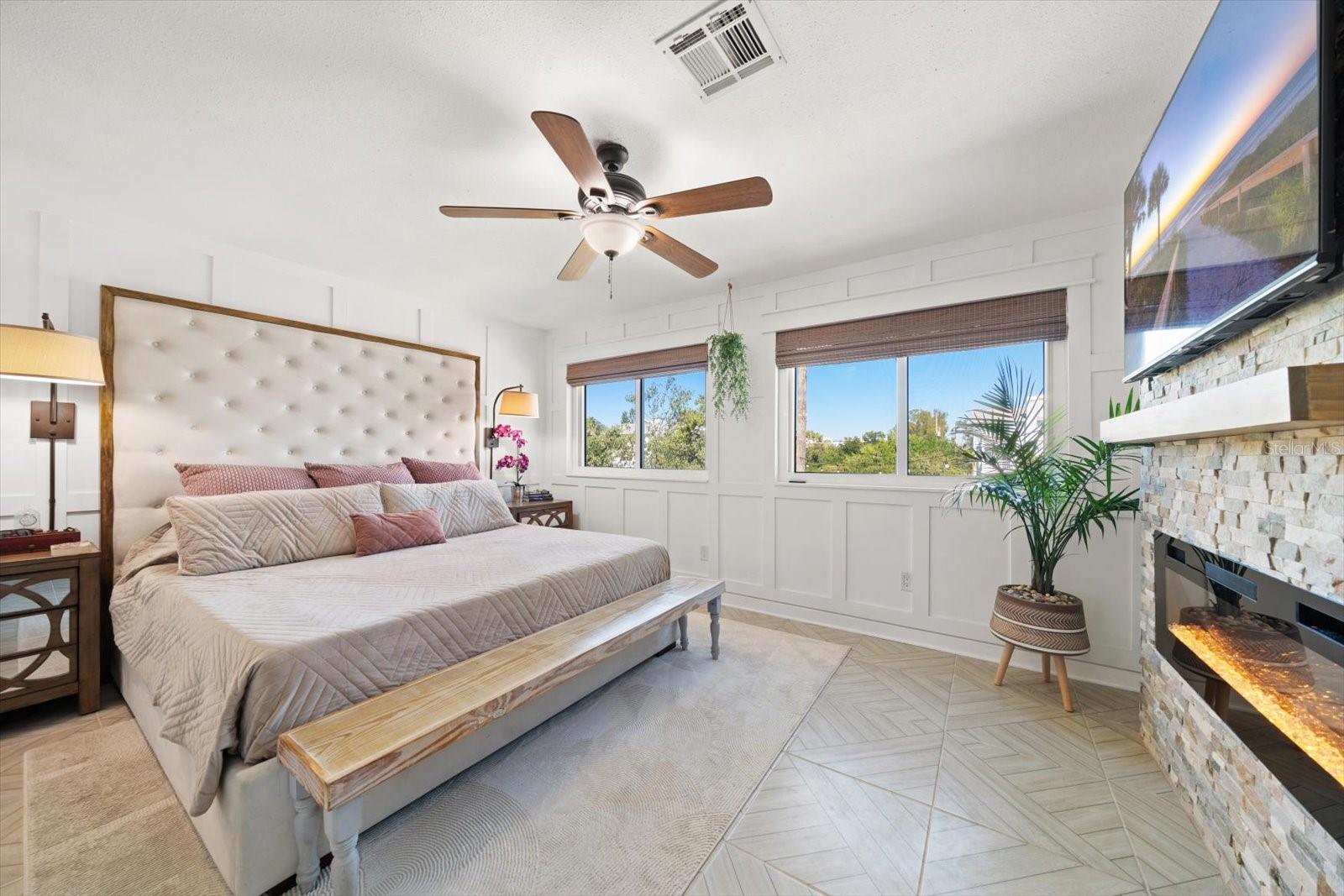 Image 25 of 91 For 300 6th Avenue