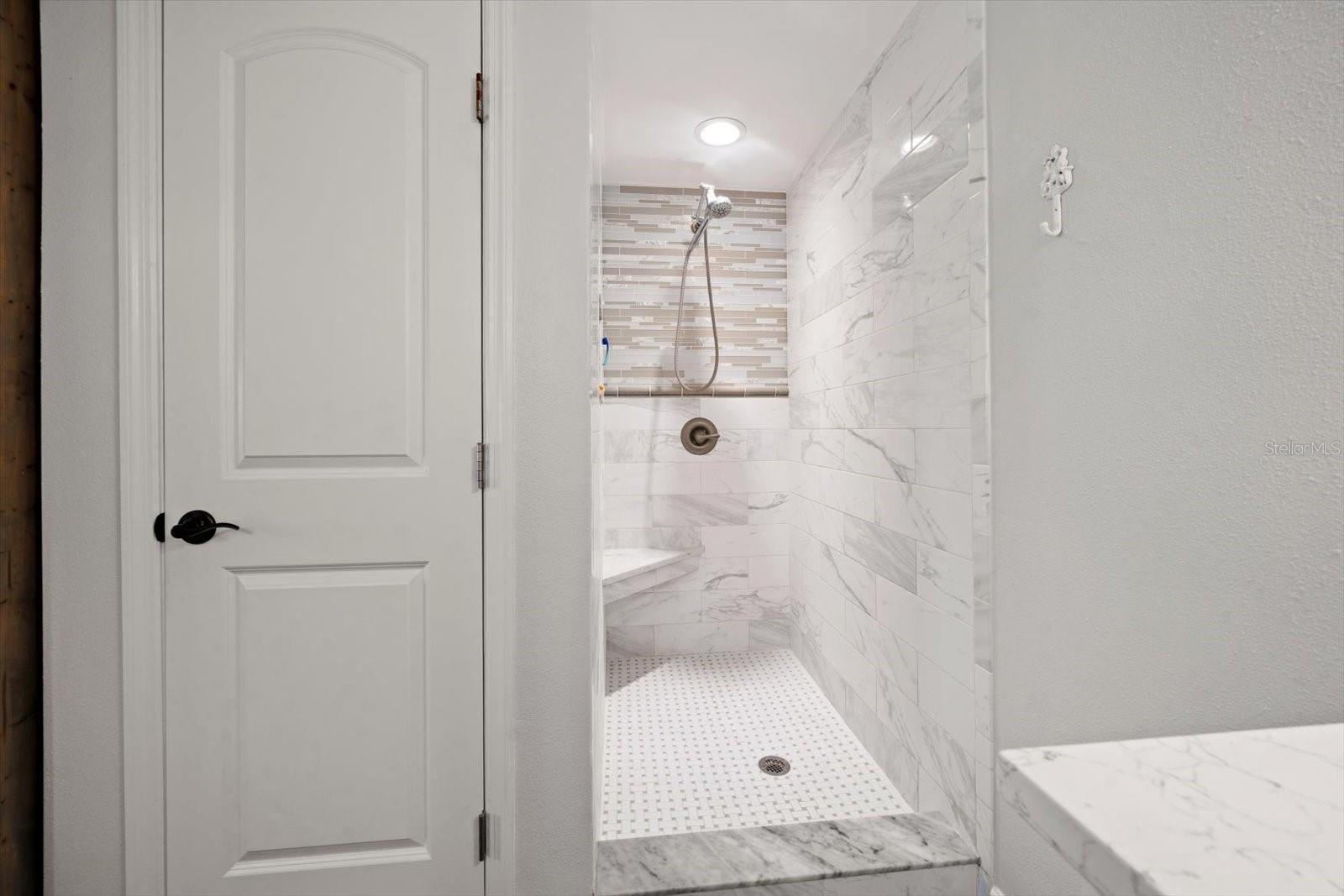 Image 29 of 91 For 300 6th Avenue