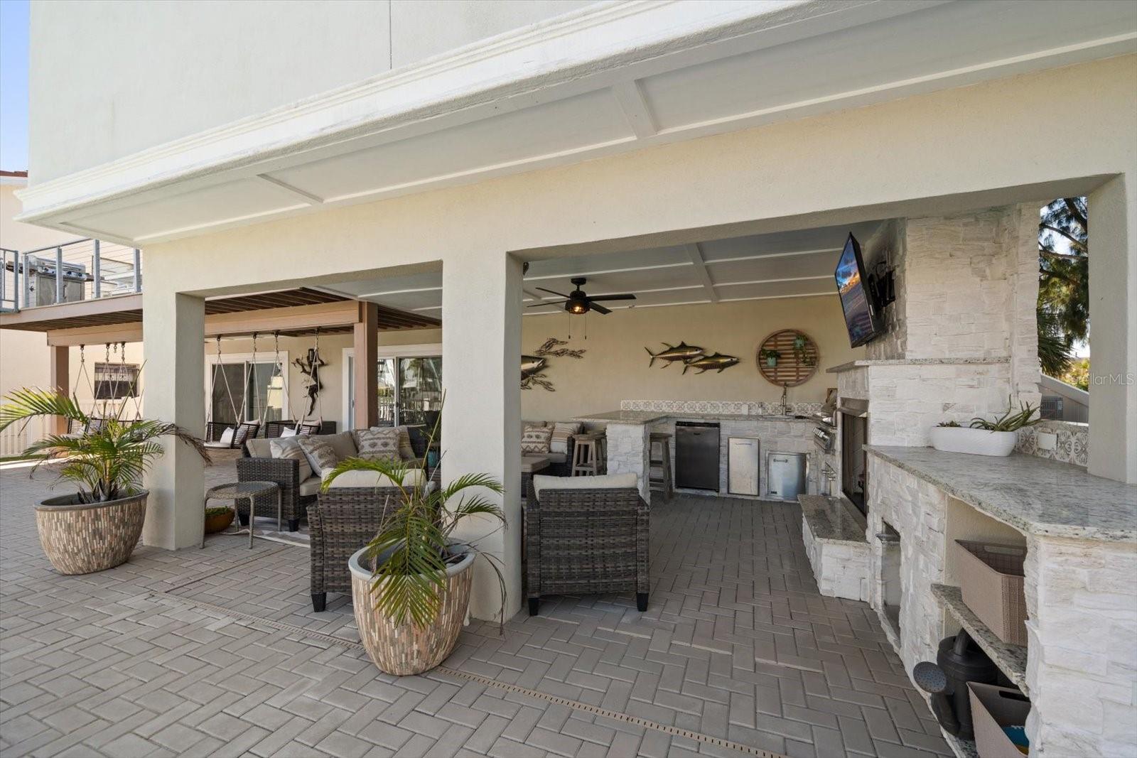 Image 40 of 91 For 300 6th Avenue