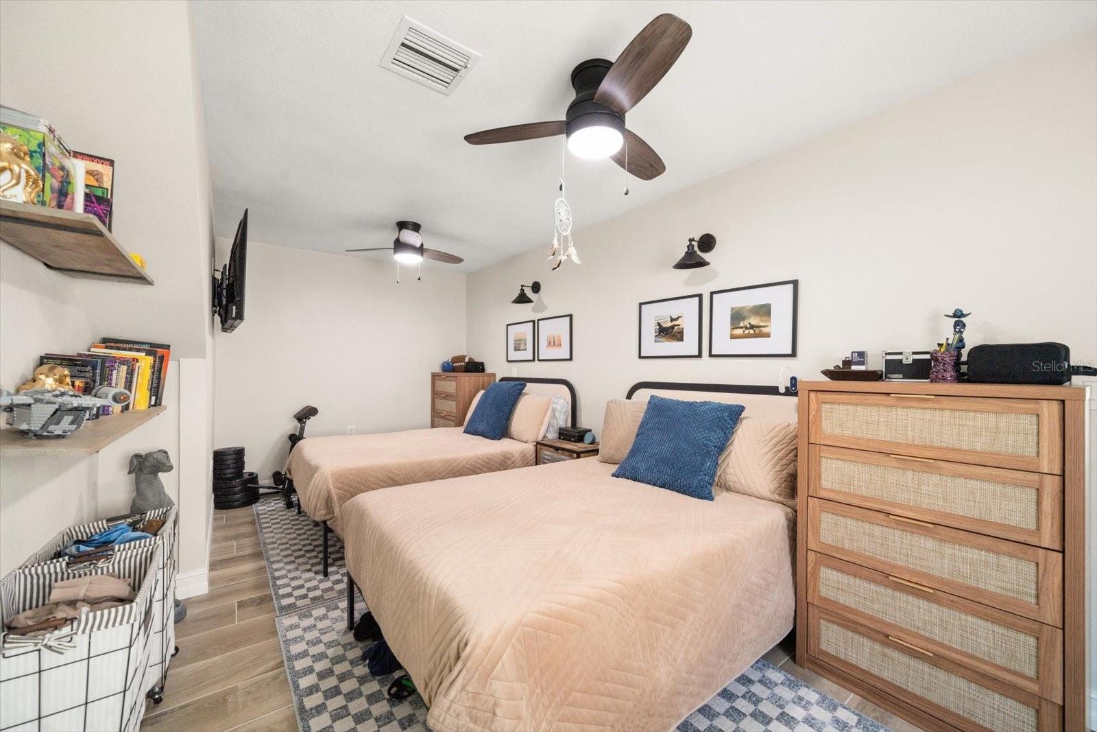 Image 45 of 91 For 300 6th Avenue