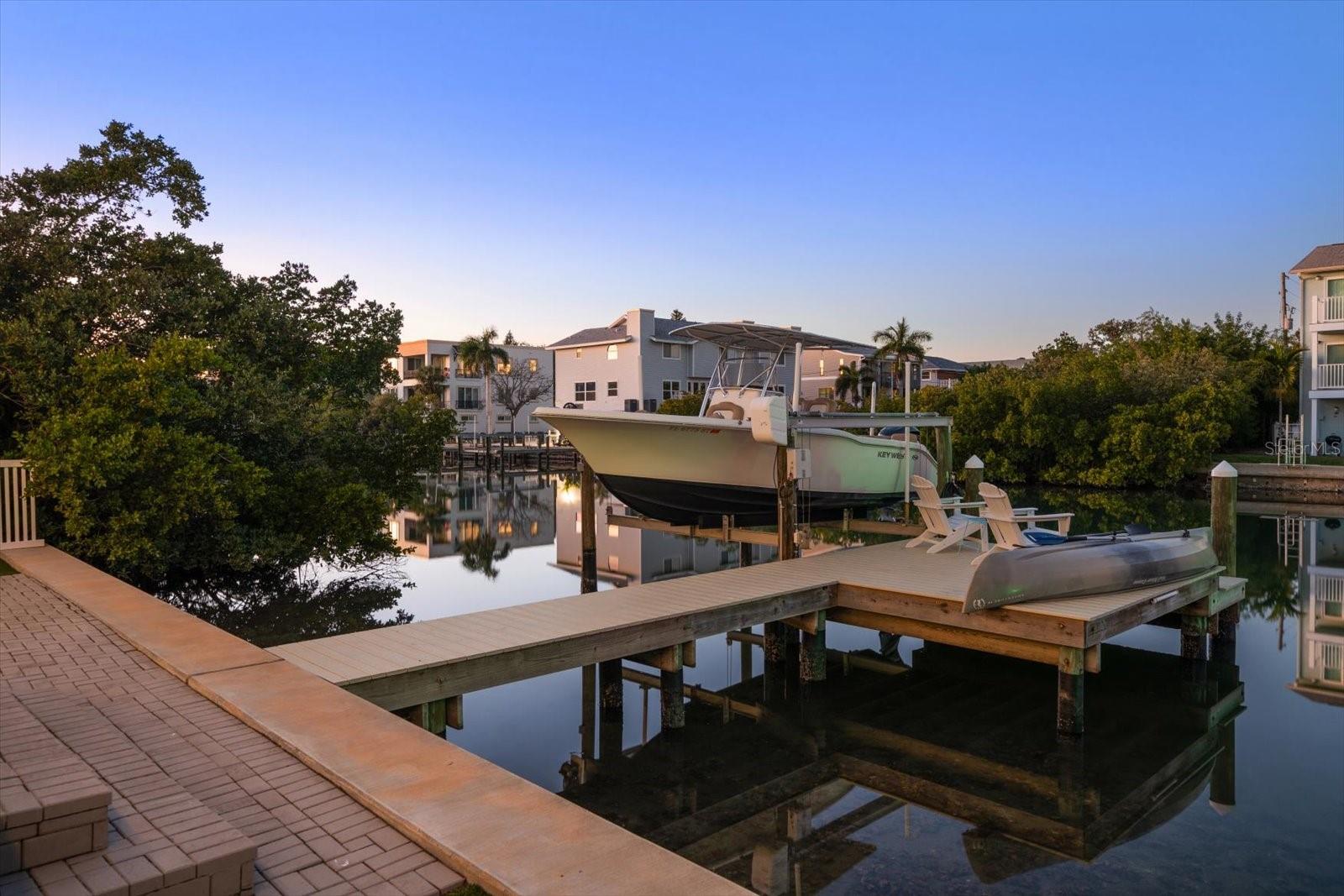 Image 76 of 91 For 300 6th Avenue