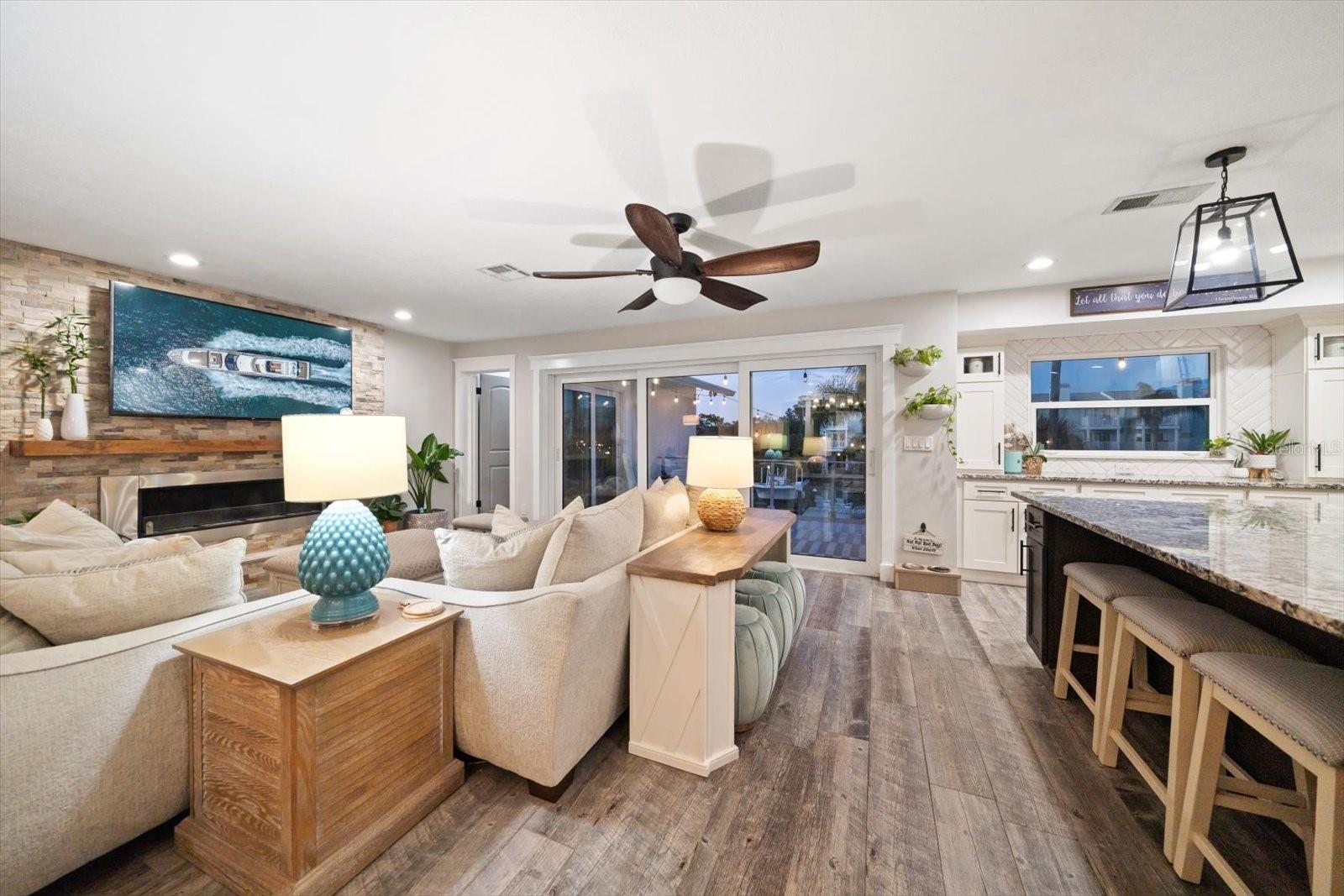 Image 8 of 91 For 300 6th Avenue