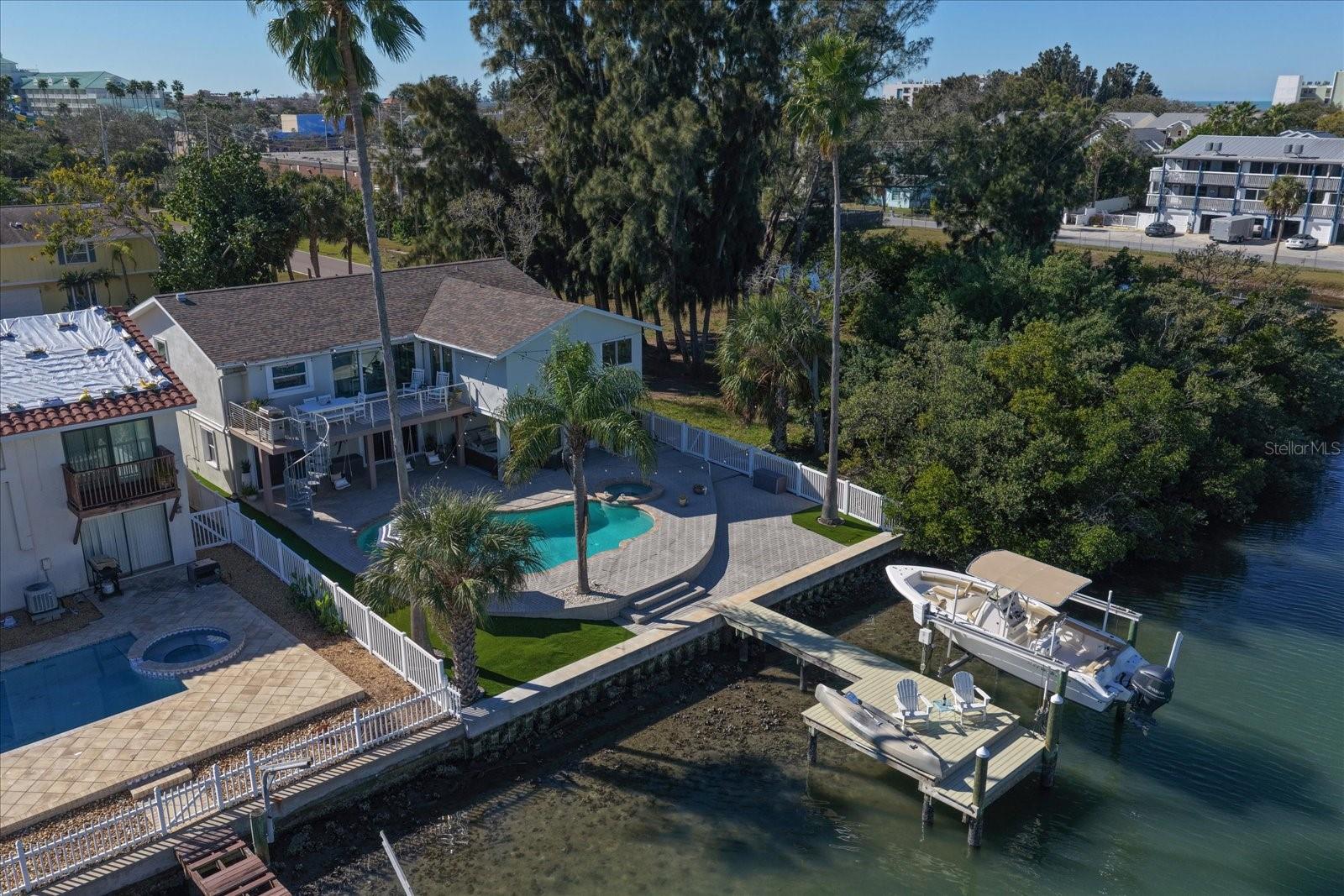 Image 83 of 91 For 300 6th Avenue