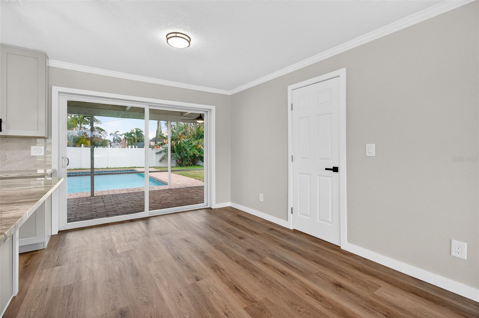 Image 10 of 51 For 5201 Denver Street Ne