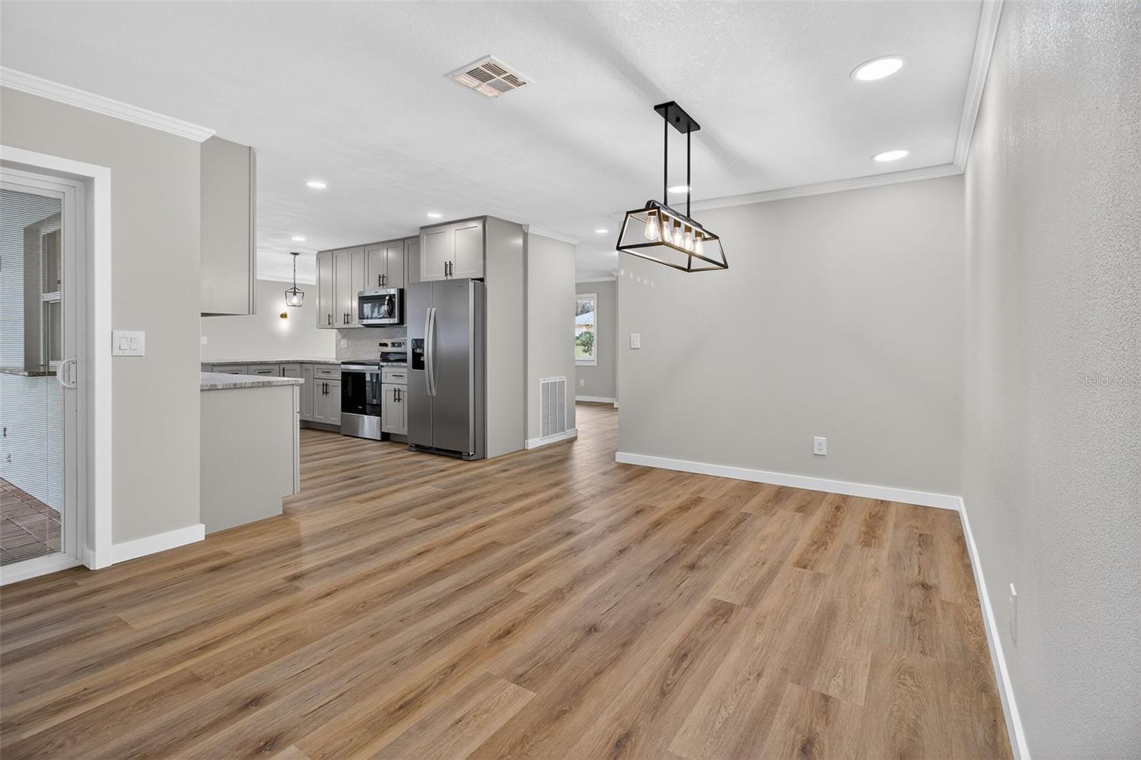 Image 28 of 51 For 5201 Denver Street Ne