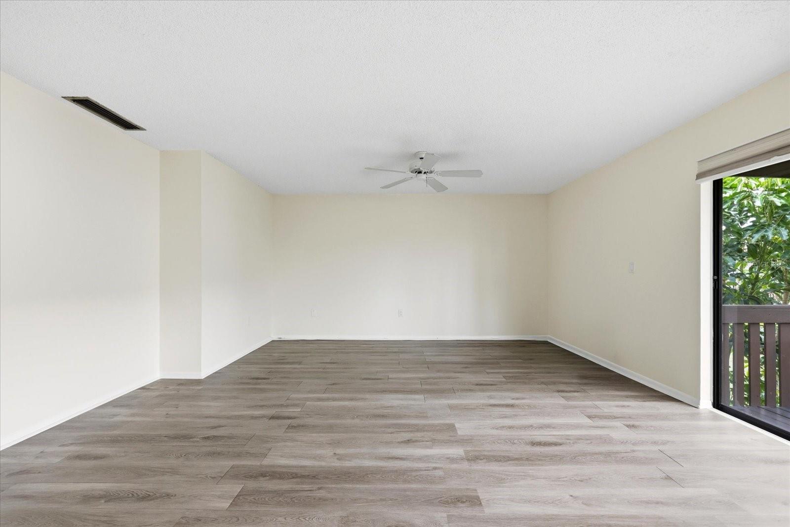 Image 4 of 22 For 723 115th Avenue N 2106