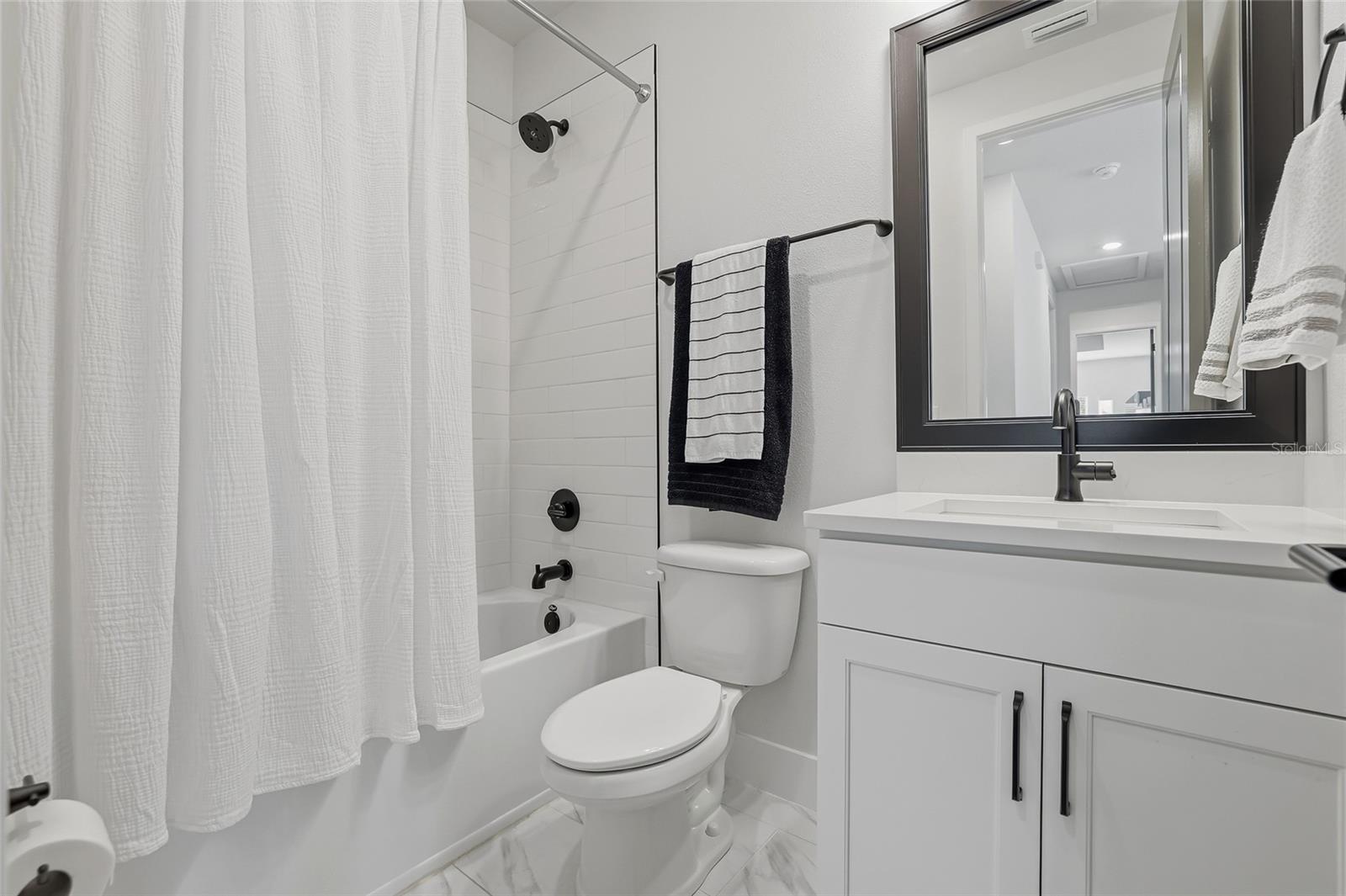 Image 13 of 52 For 441 42nd Avenue Ne