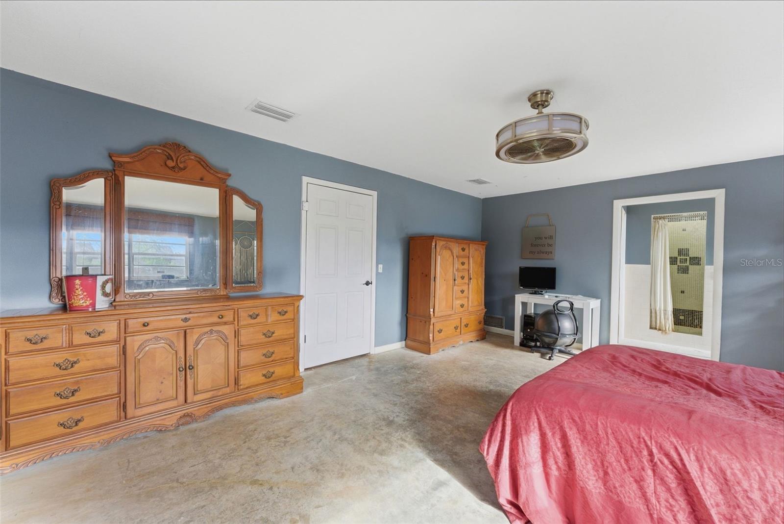 Image 12 of 67 For 6107 Arthur Road