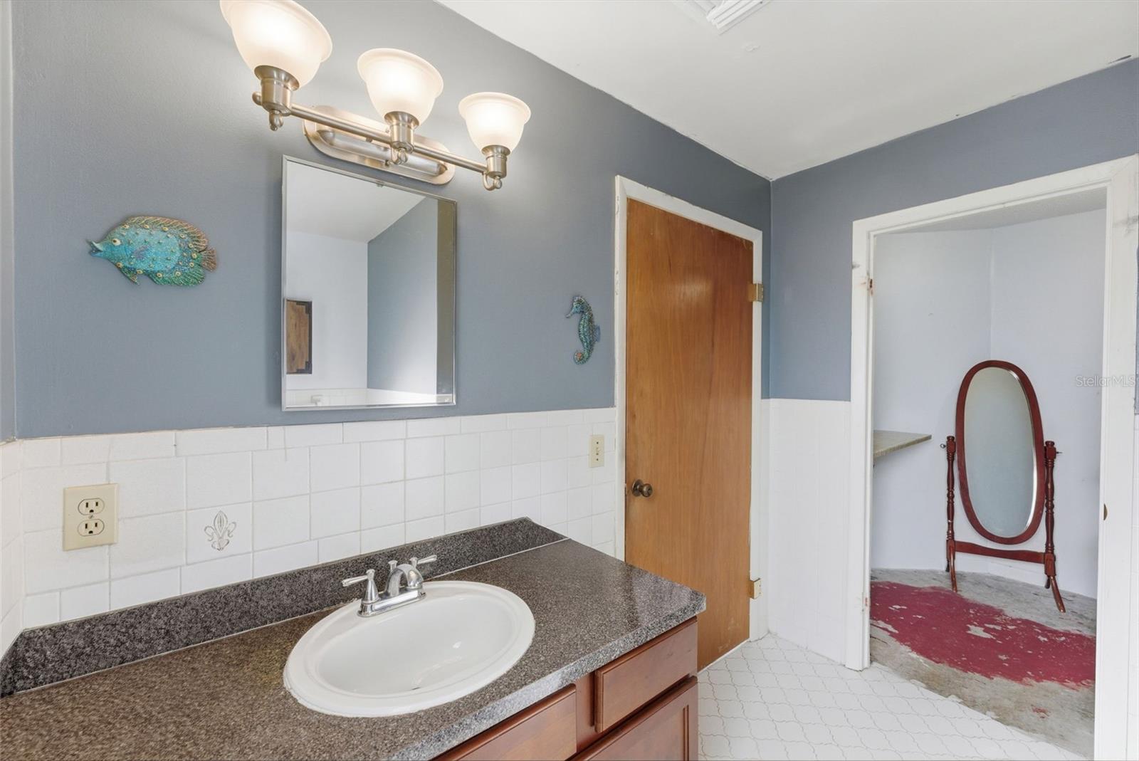 Image 17 of 67 For 6107 Arthur Road