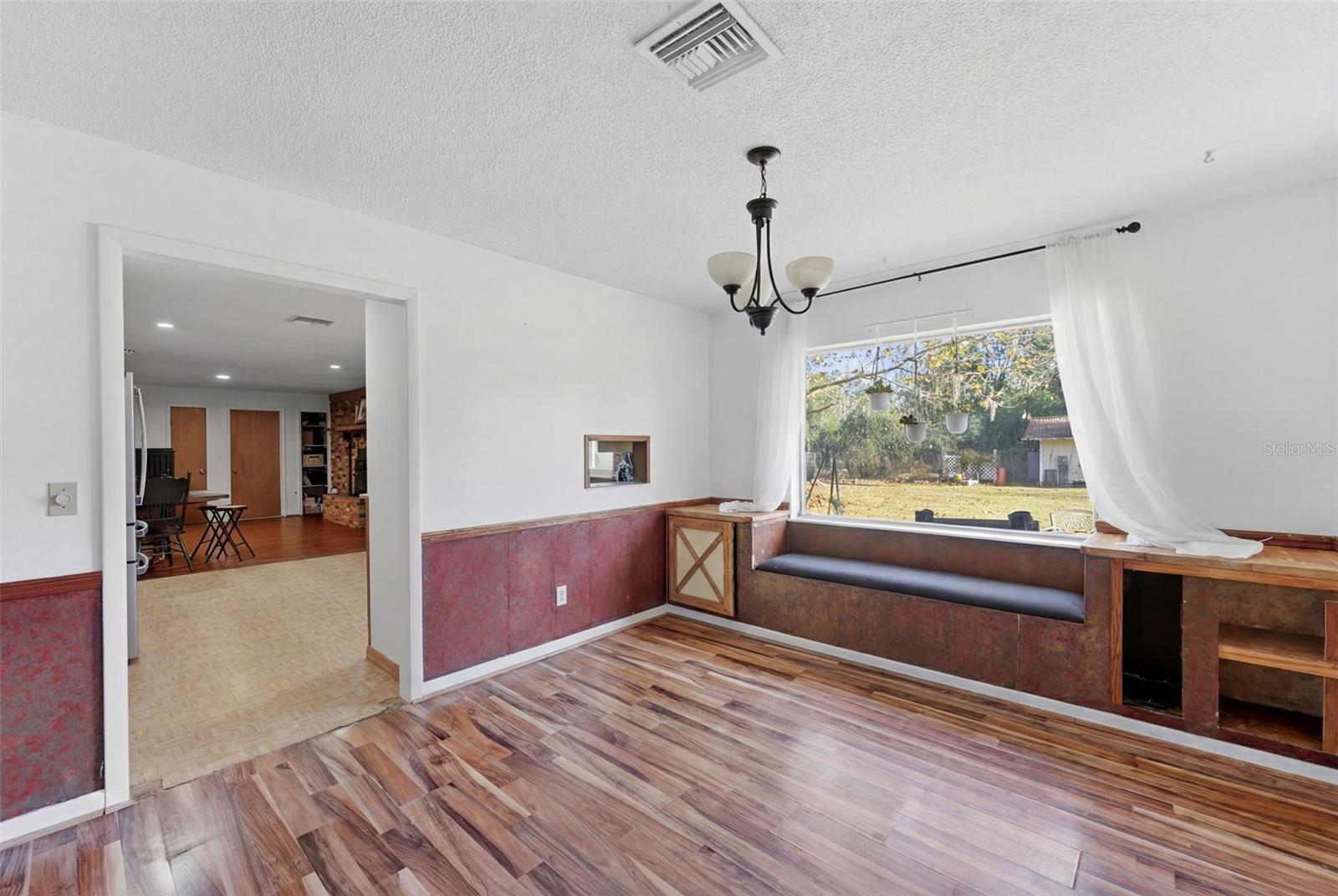 Image 22 of 67 For 6107 Arthur Road