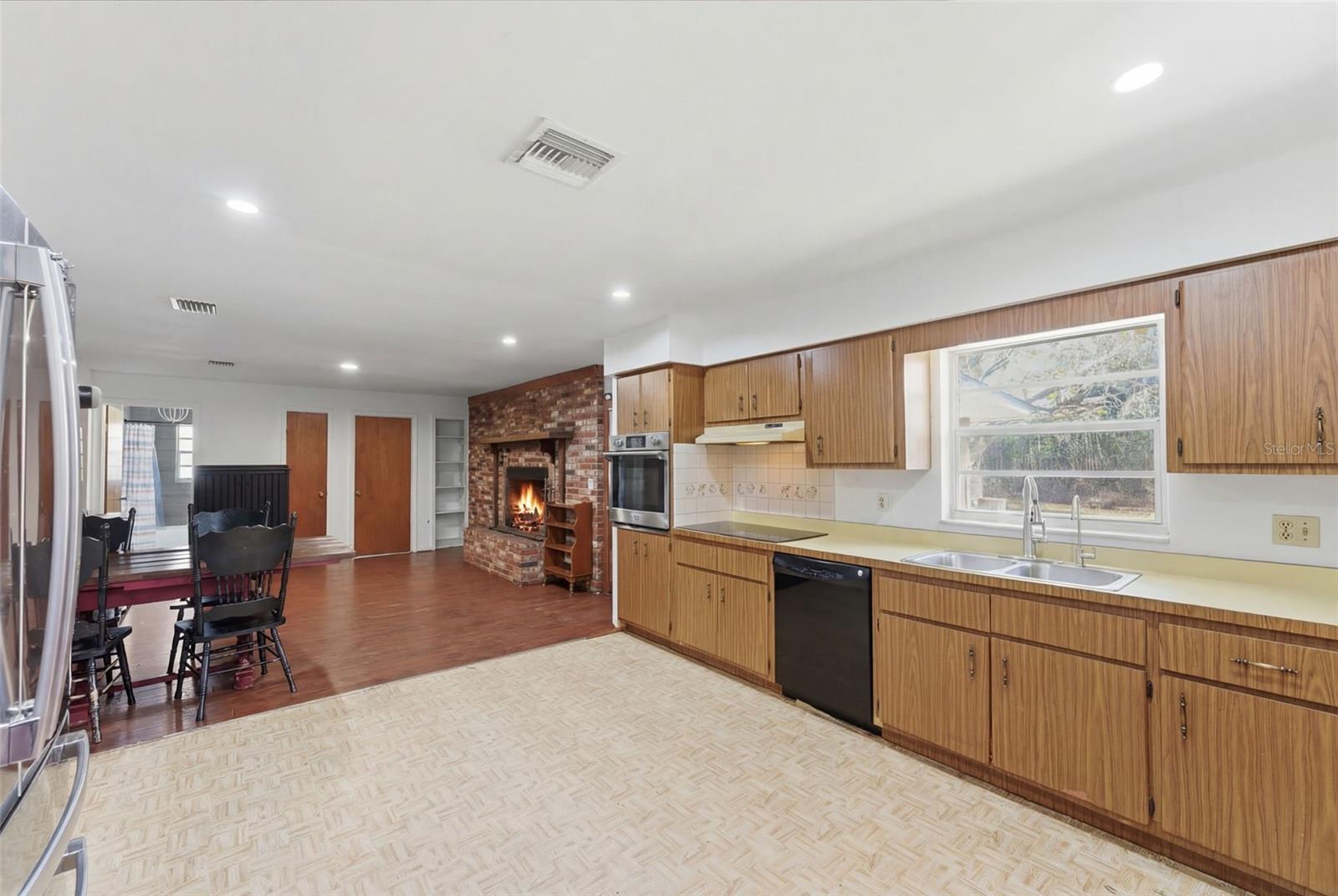 Image 24 of 67 For 6107 Arthur Road