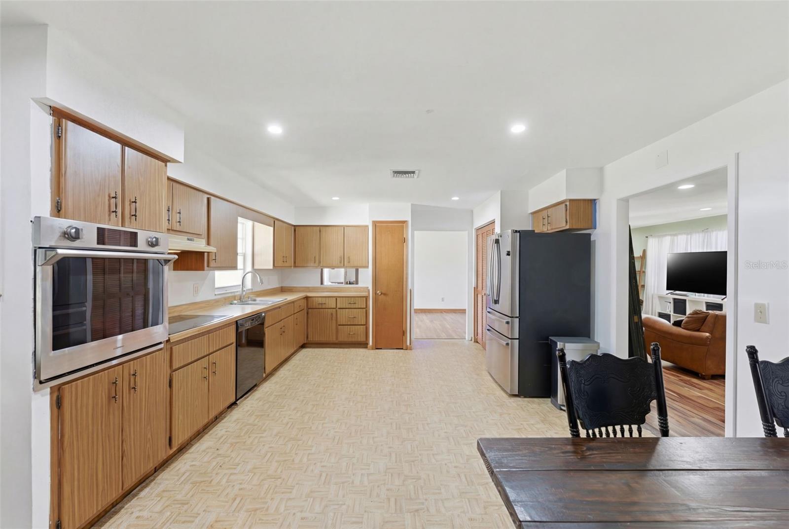 Image 26 of 67 For 6107 Arthur Road