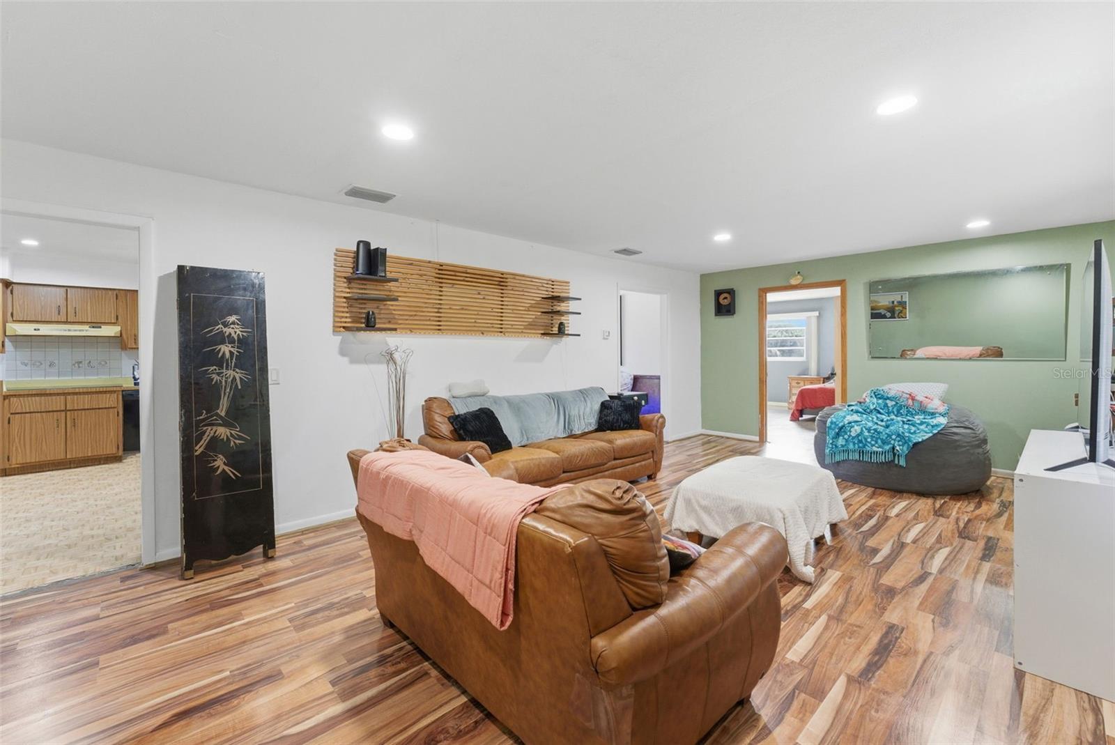 Image 7 of 67 For 6107 Arthur Road