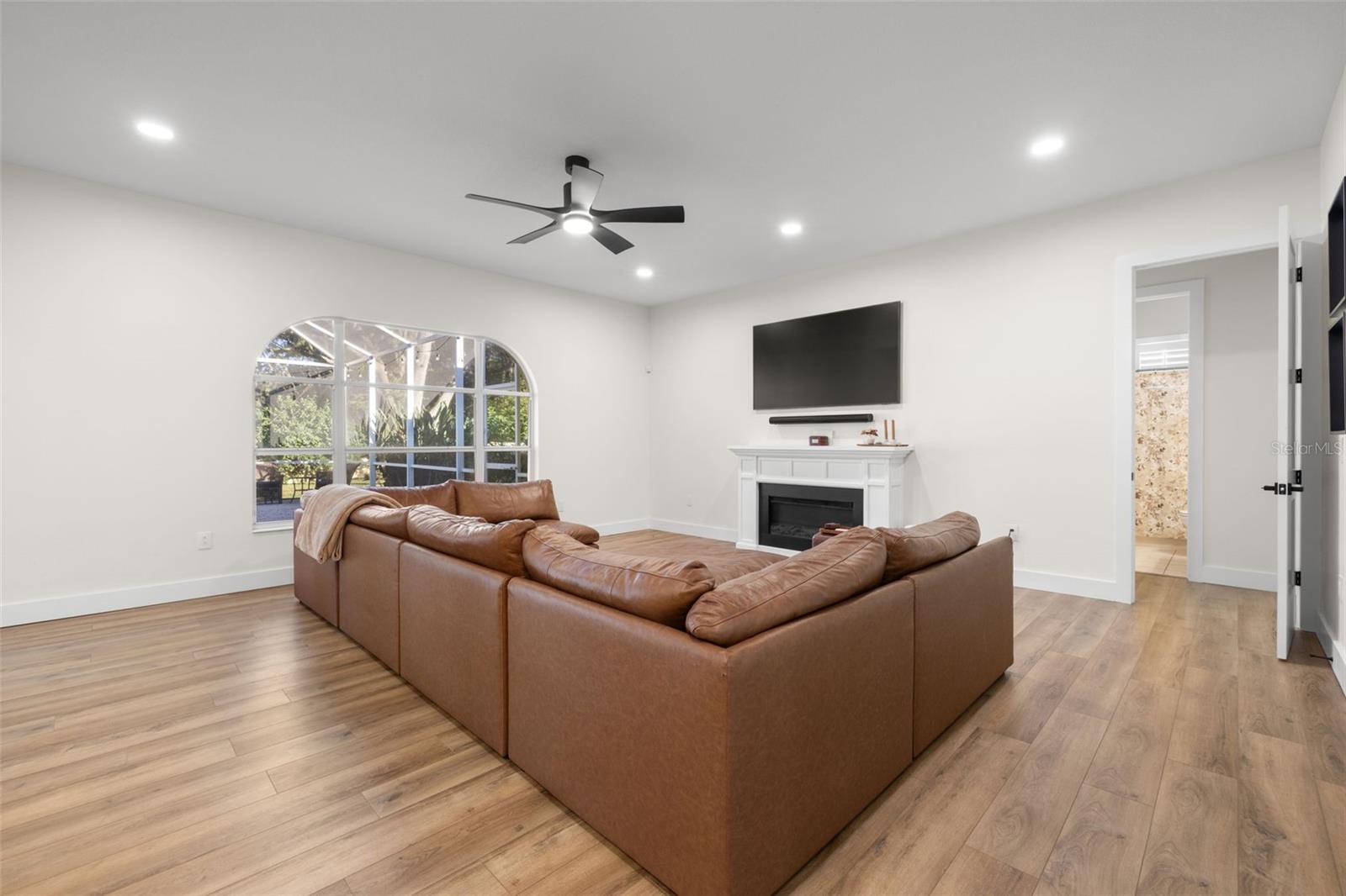 Image 24 of 74 For 2102 Chestnut Forest Drive