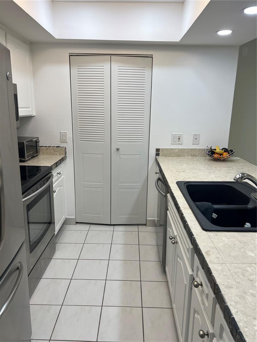 Image 9 of 30 For 2400 Winding Creek Boulevard 16-108