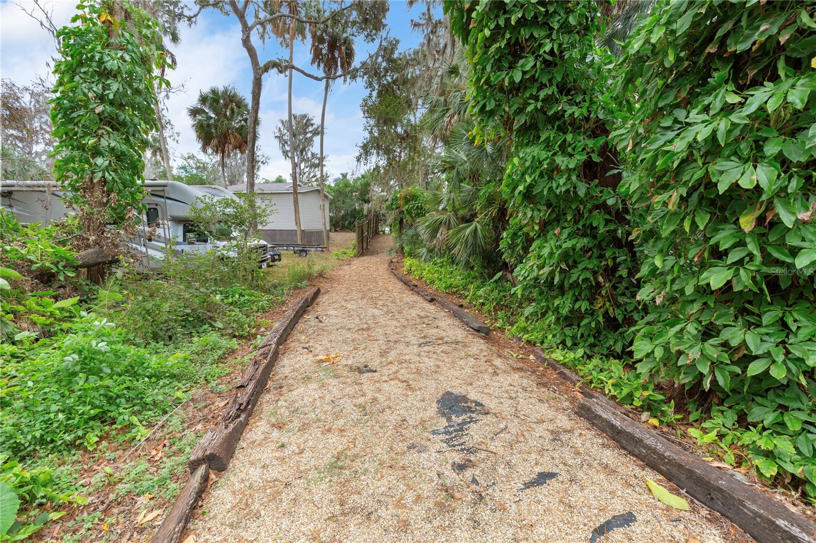 Image 22 of 29 For 4162 Alafia Boulevard