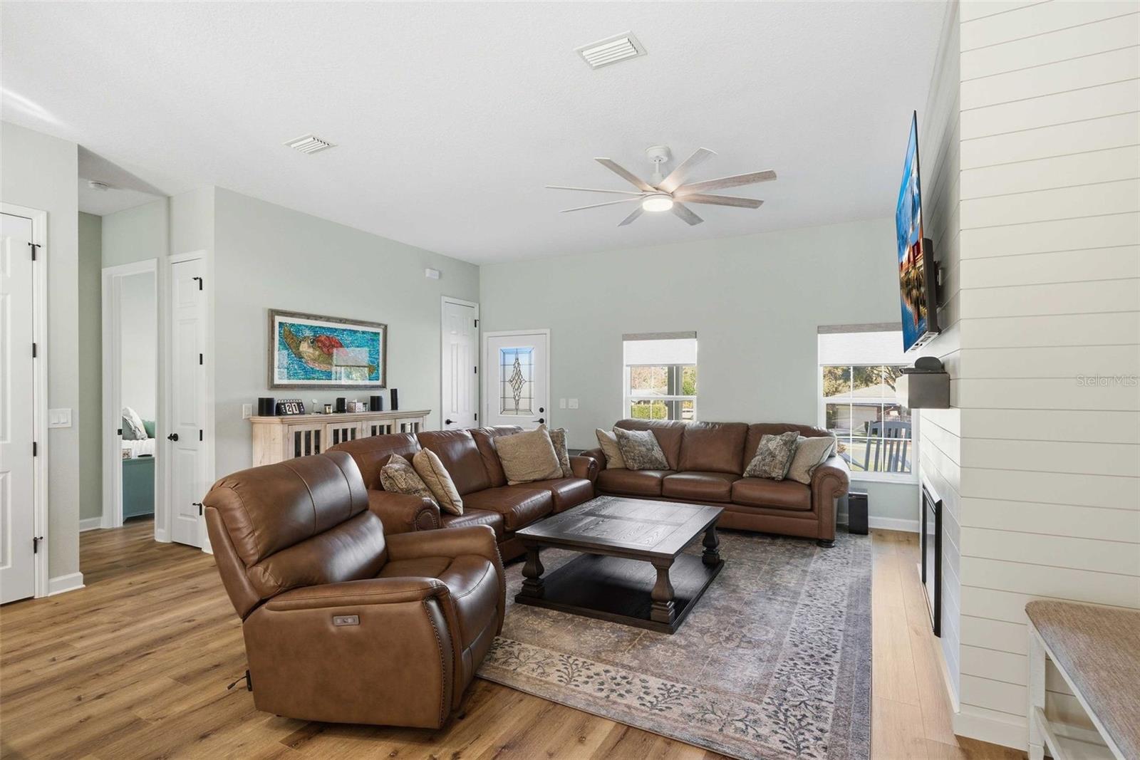 Image 10 of 56 For 8624 Cresco Lane