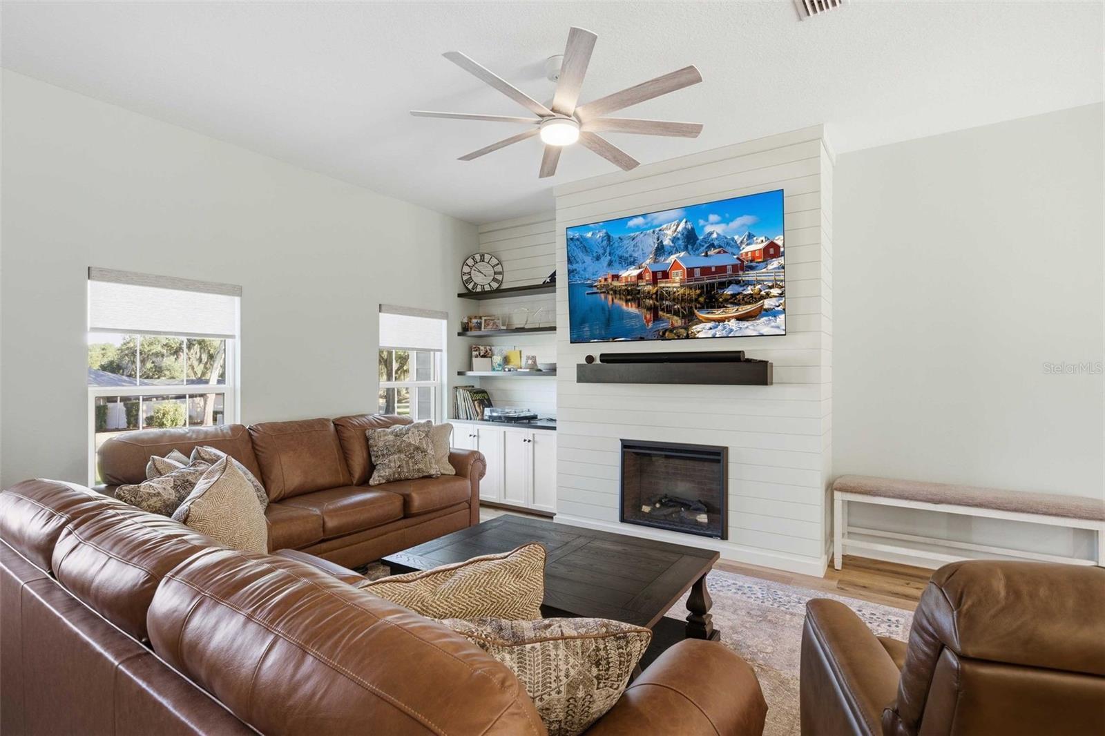 Image 9 of 56 For 8624 Cresco Lane