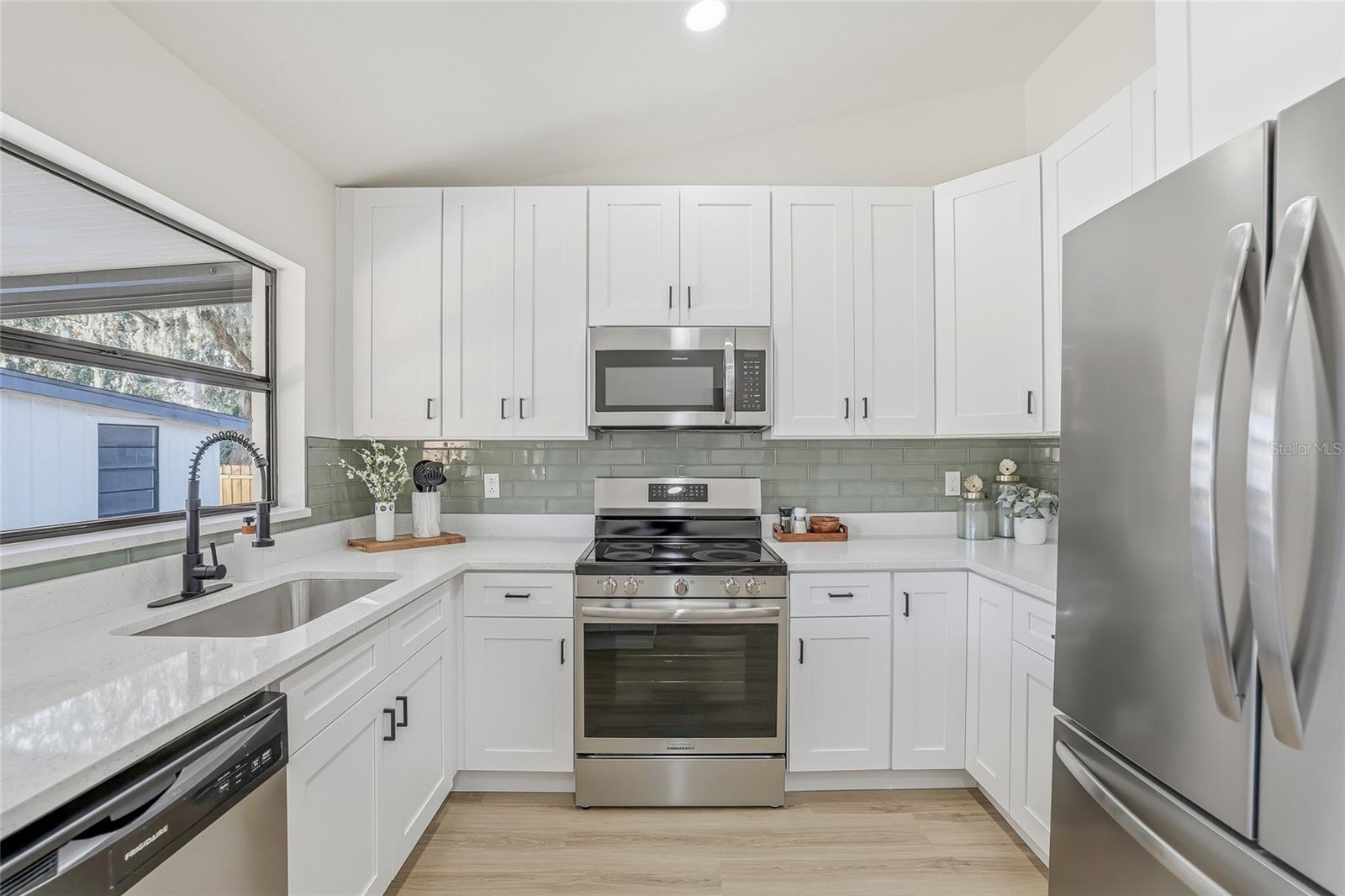 Image 12 of 36 For 3723 Coppertree Circle