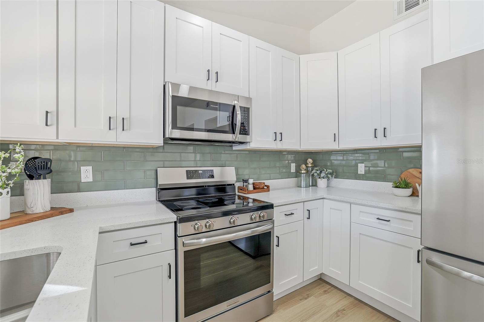 Image 14 of 36 For 3723 Coppertree Circle