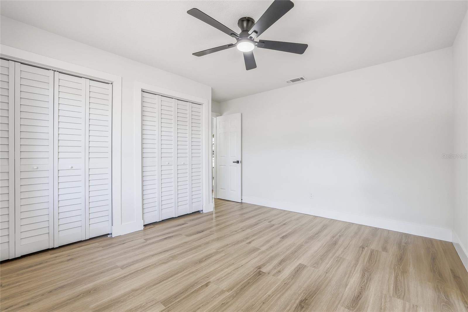 Image 18 of 36 For 3723 Coppertree Circle