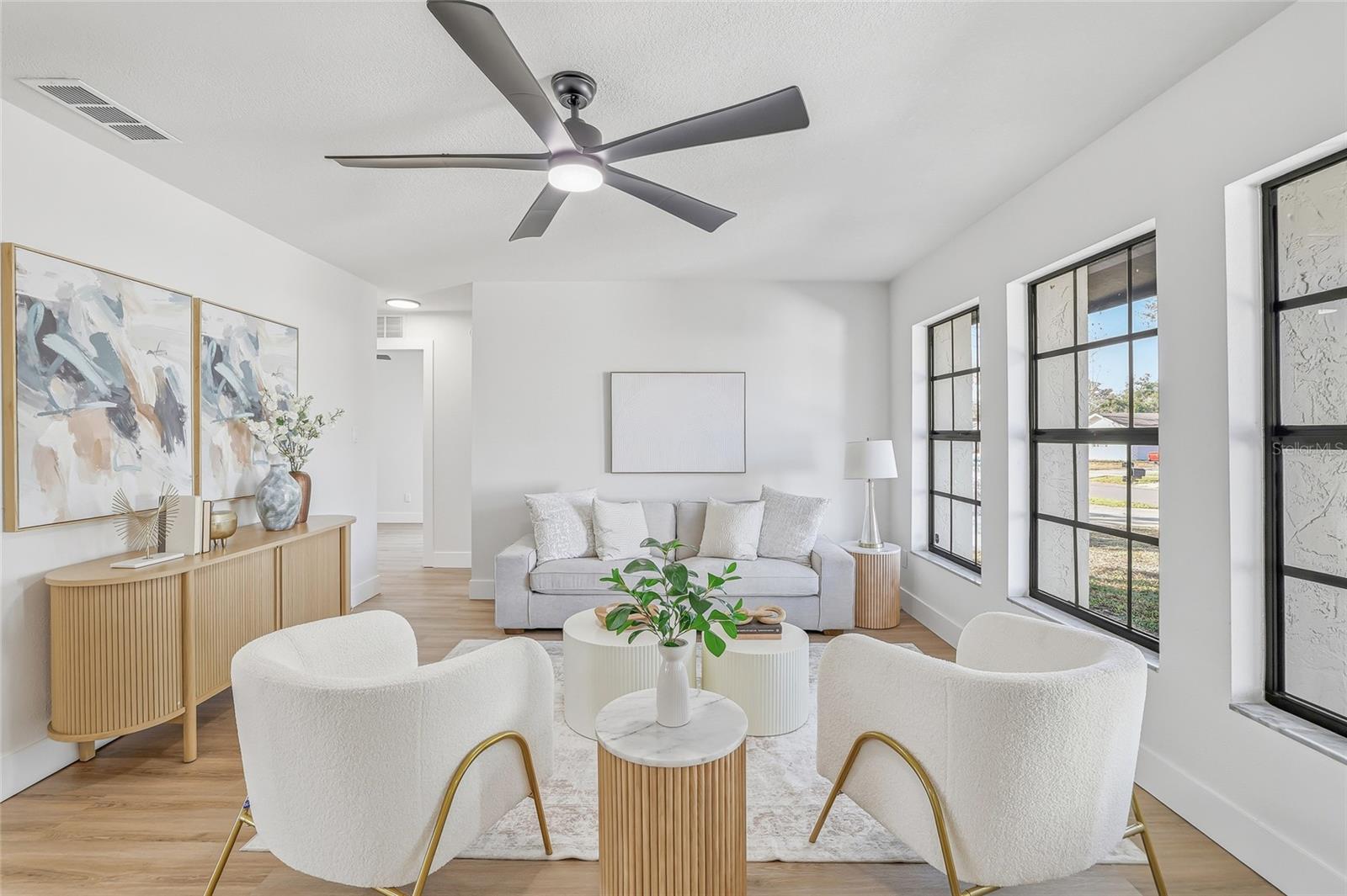 Image 3 of 36 For 3723 Coppertree Circle