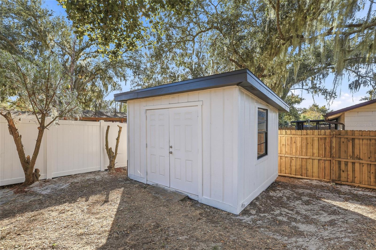 Image 30 of 36 For 3723 Coppertree Circle