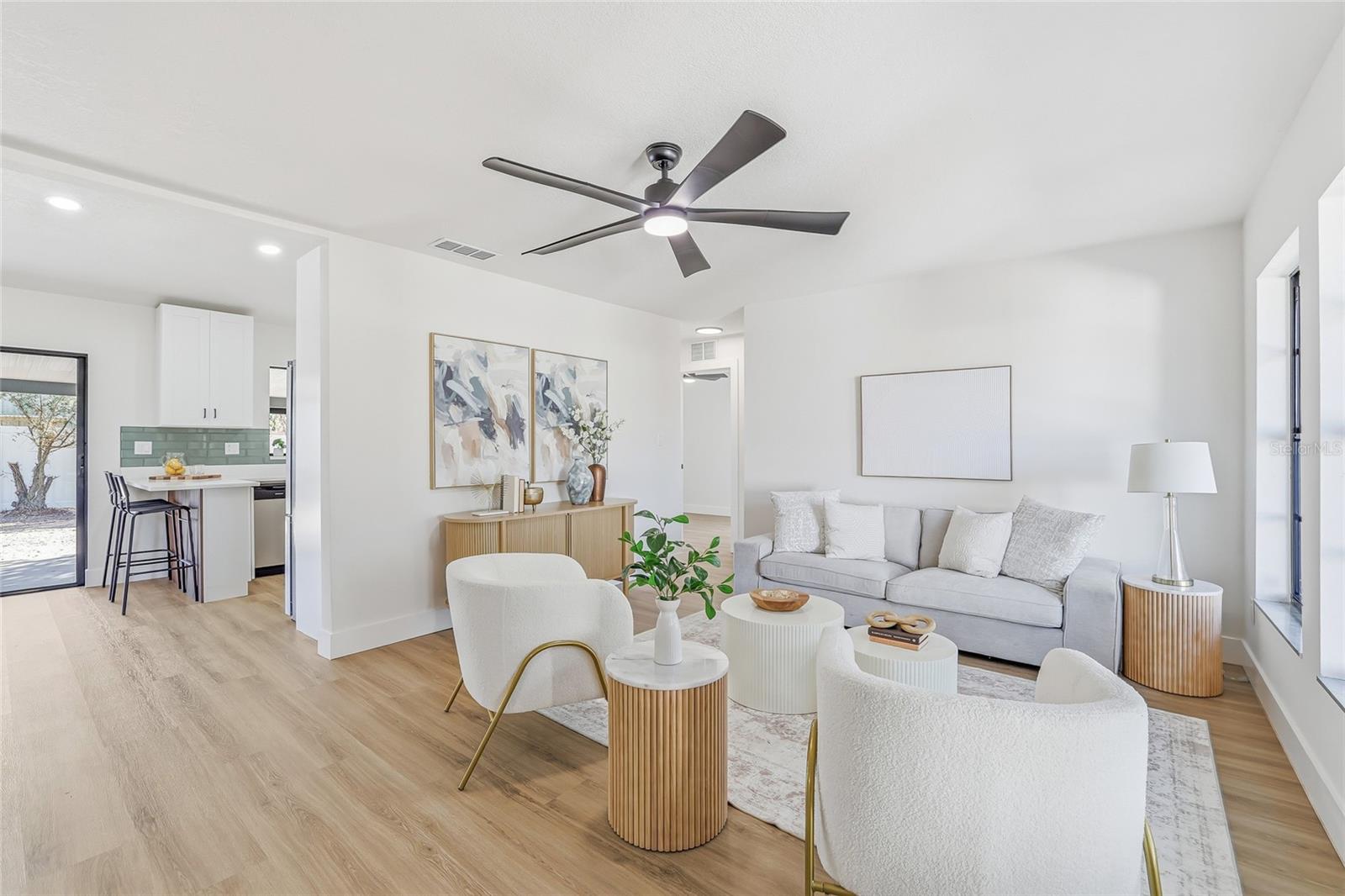 Image 4 of 36 For 3723 Coppertree Circle