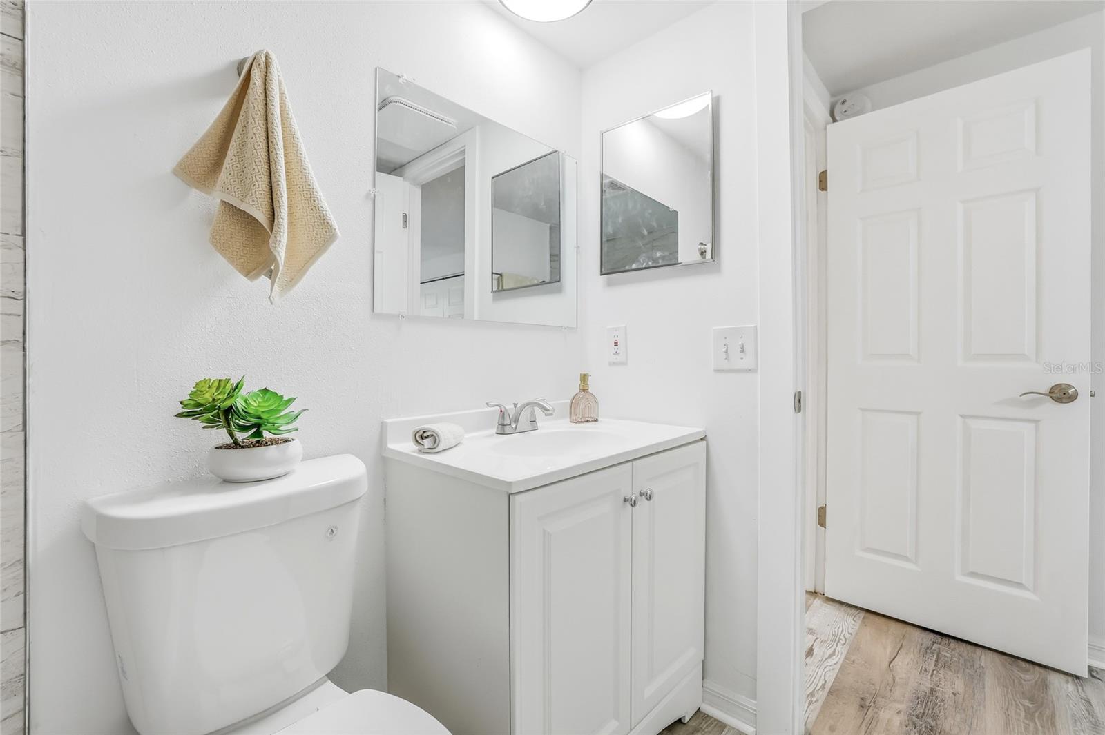 Image 19 of 34 For 1003 Greenleaf Way