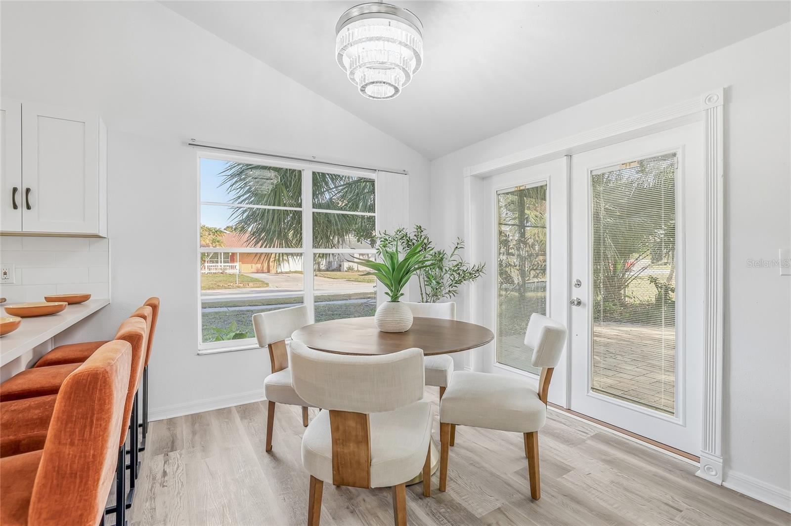 Image 5 of 34 For 1003 Greenleaf Way