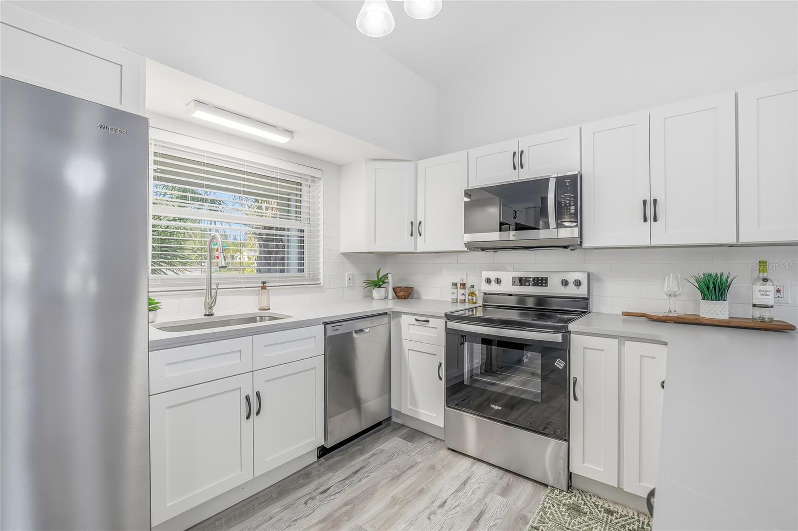 Image 8 of 34 For 1003 Greenleaf Way