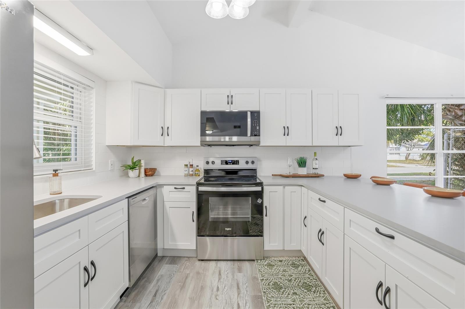 Image 9 of 34 For 1003 Greenleaf Way