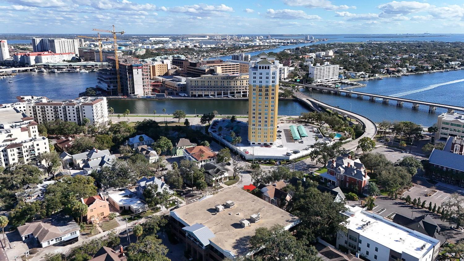 Image 27 of 35 For 333 Plant Avenue