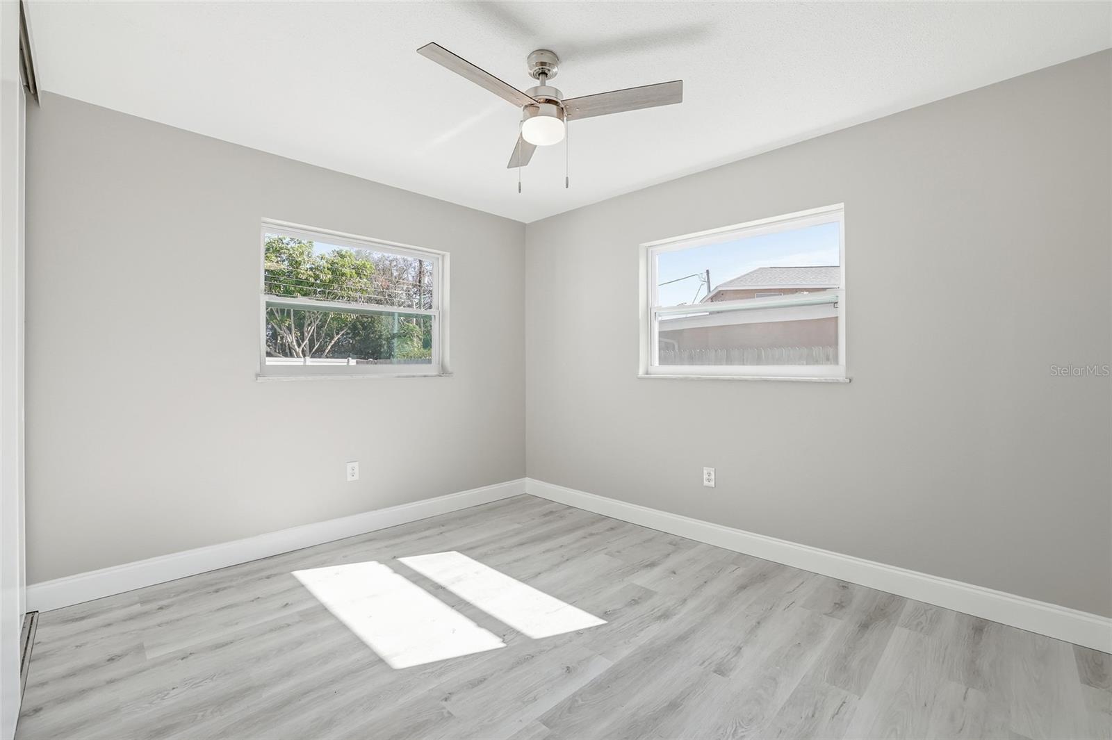 Image 20 of 33 For 10799 99th Place