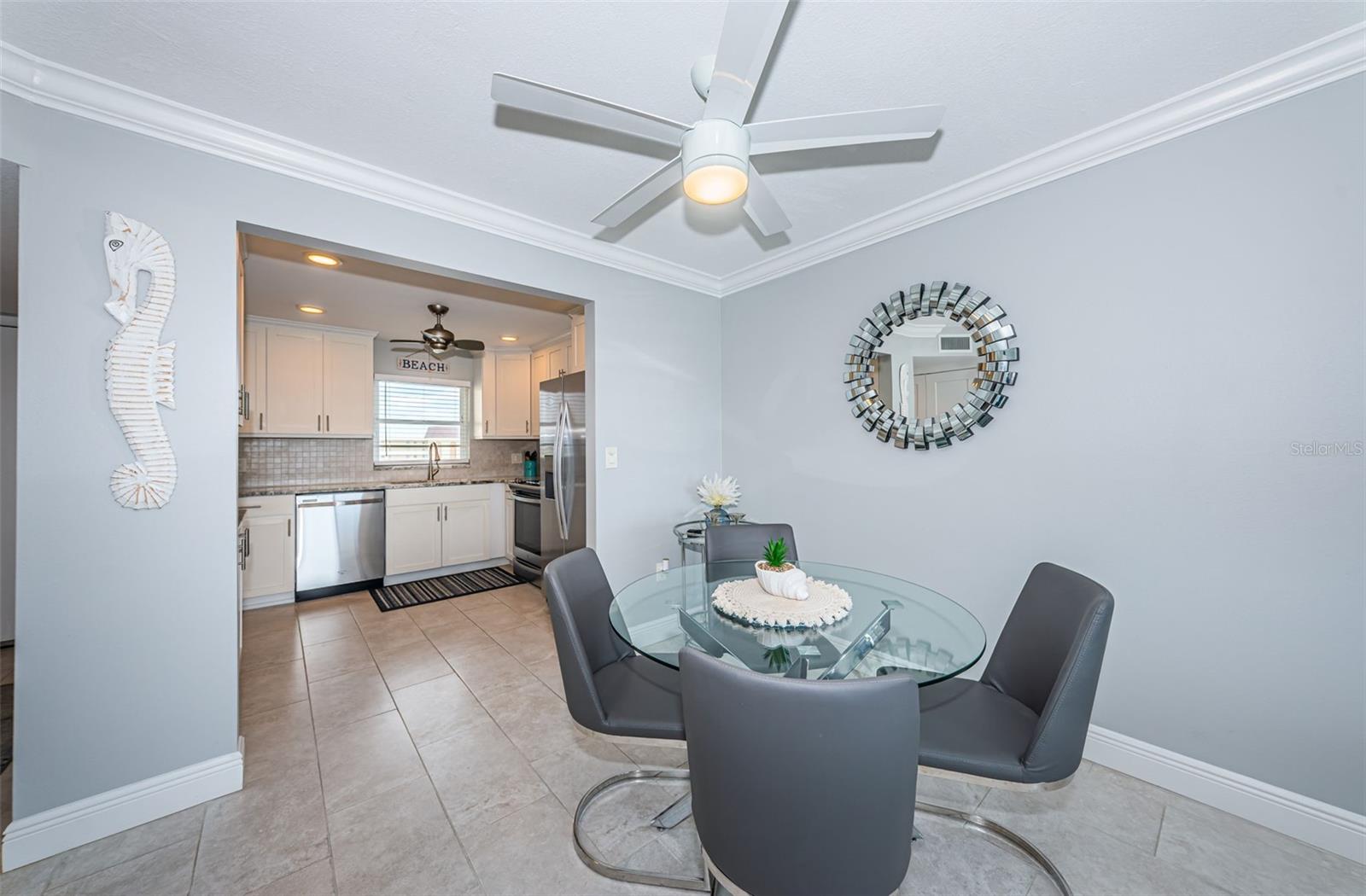 Image 10 of 52 For 4775 Cove Circle 904