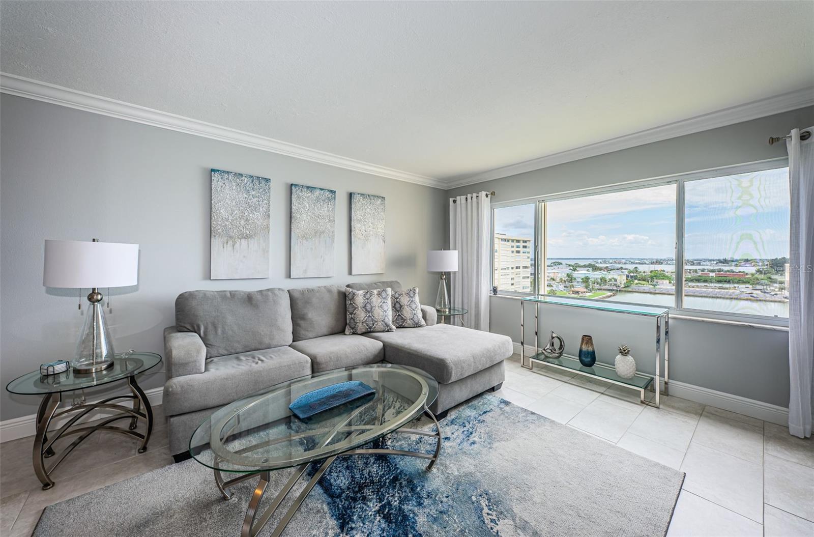 Image 16 of 52 For 4775 Cove Circle 904