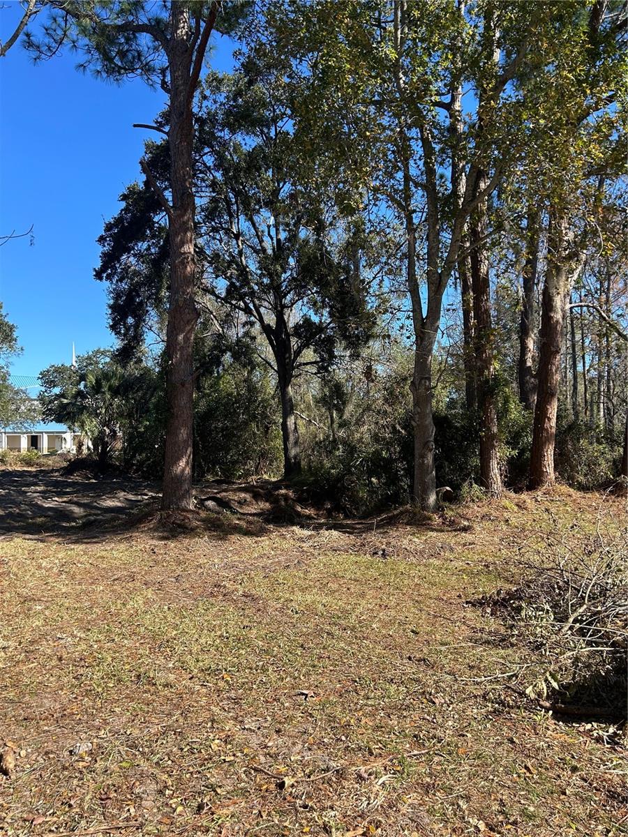 Image 2 of 9 For 5927 Lynn Road