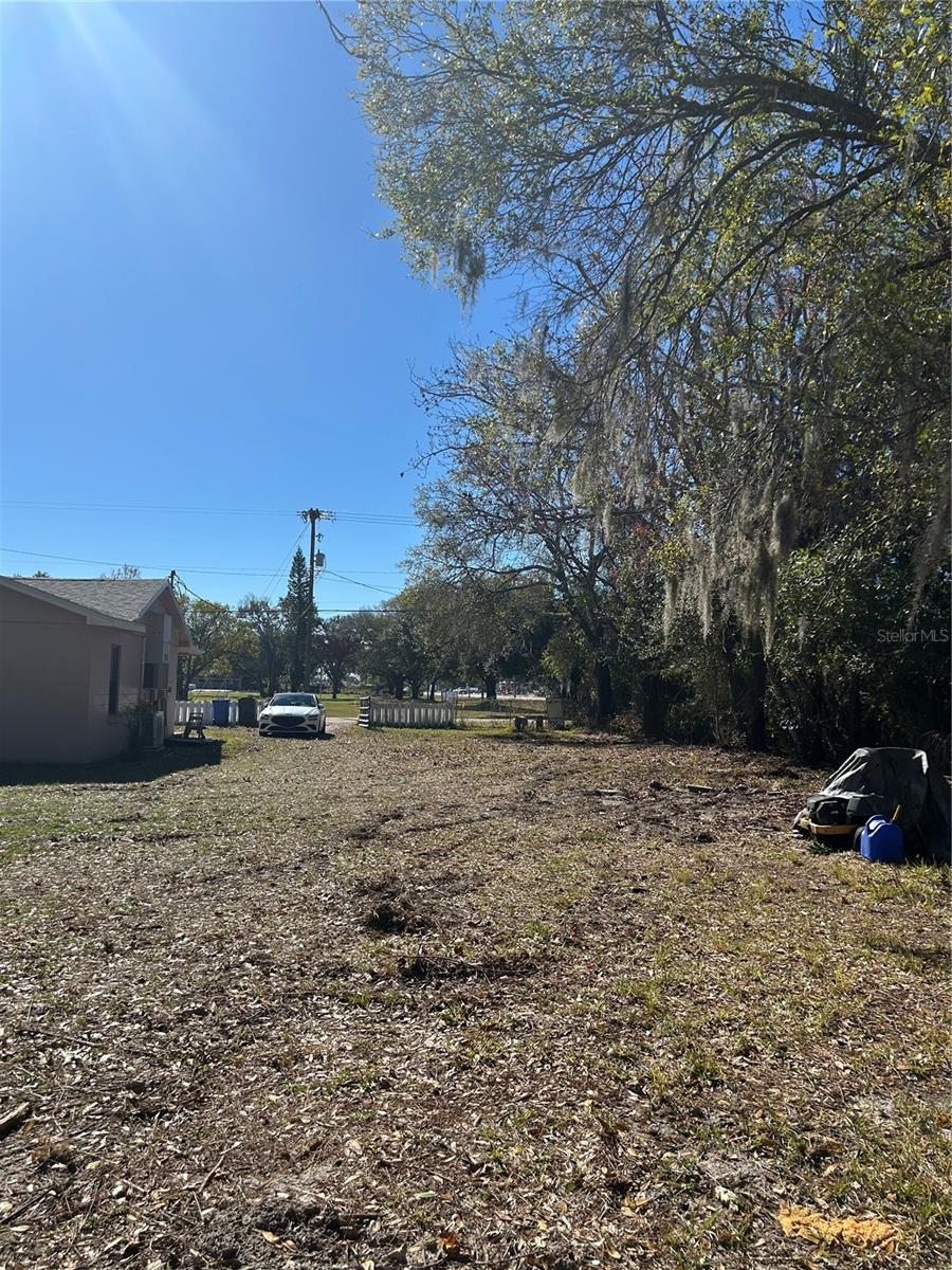 Image 5 of 9 For 5927 Lynn Road