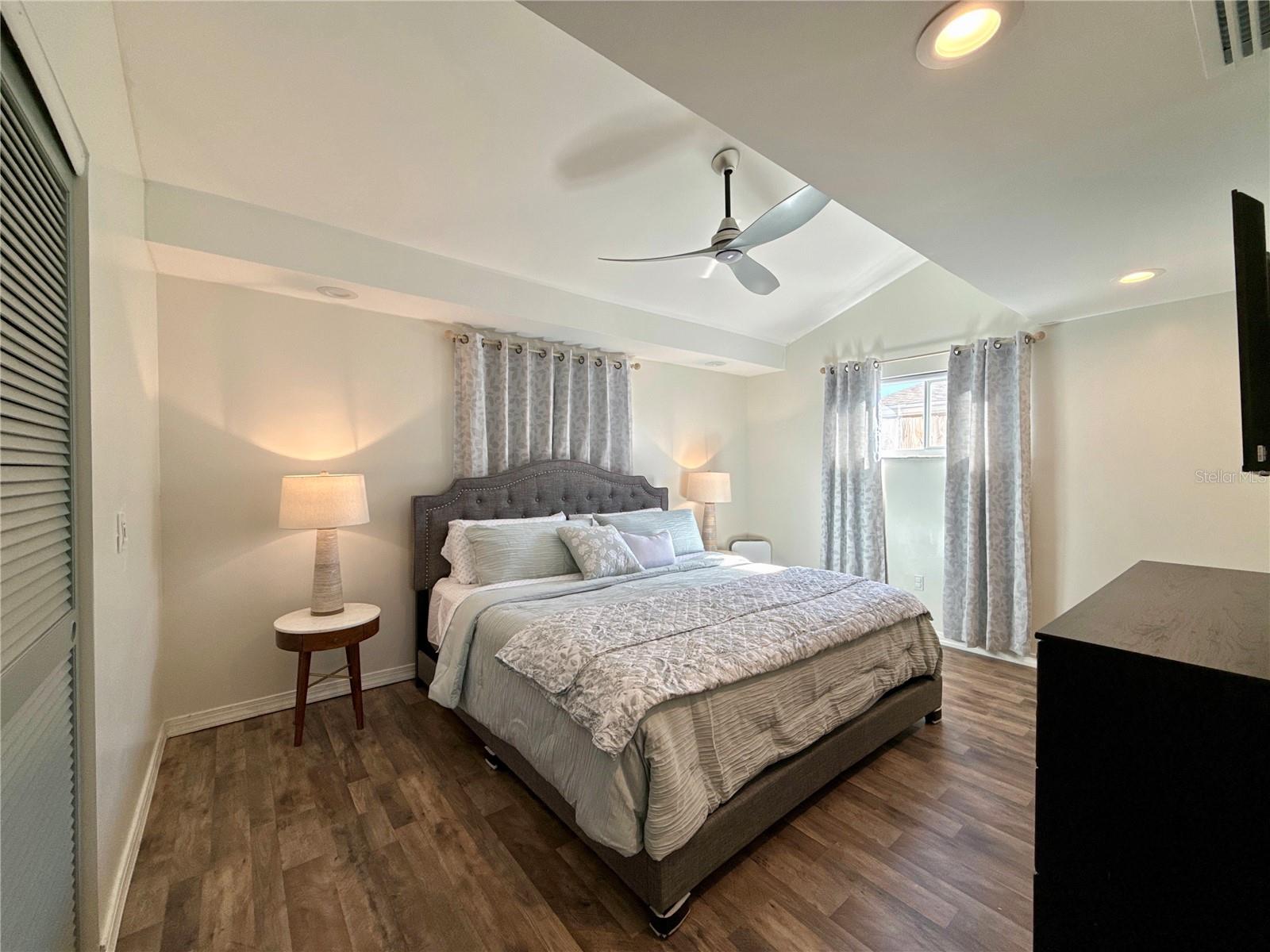 Image 19 of 28 For 5129 Idlewild Street