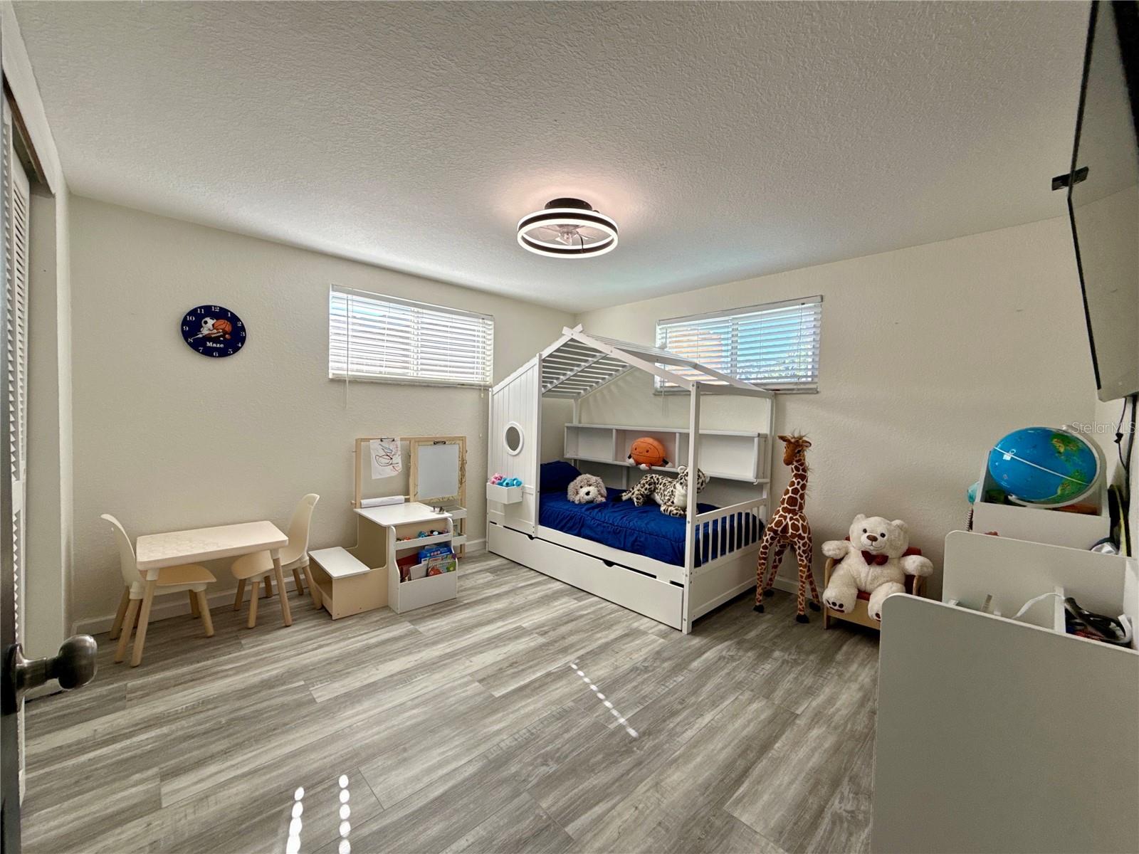 Image 21 of 28 For 5129 Idlewild Street