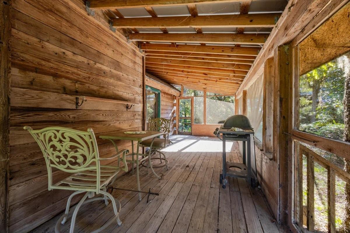 Image 10 of 37 For 9510 Oak Court