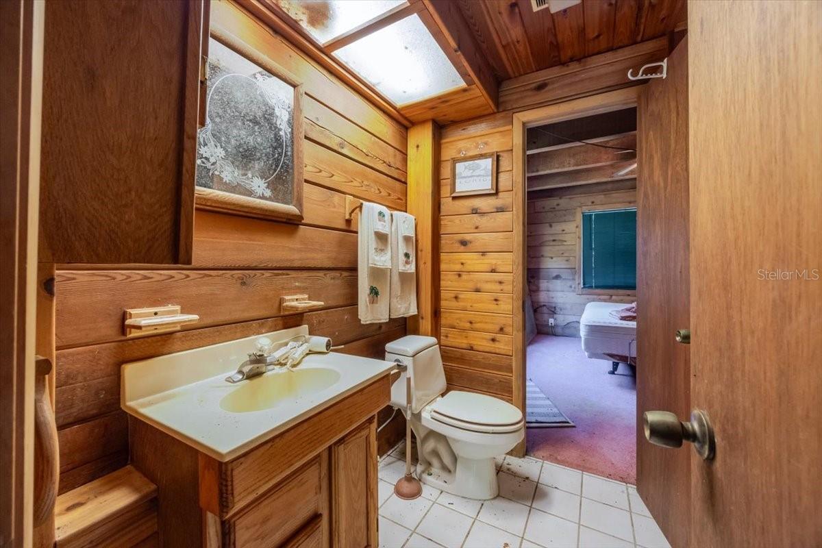 Image 12 of 37 For 9510 Oak Court