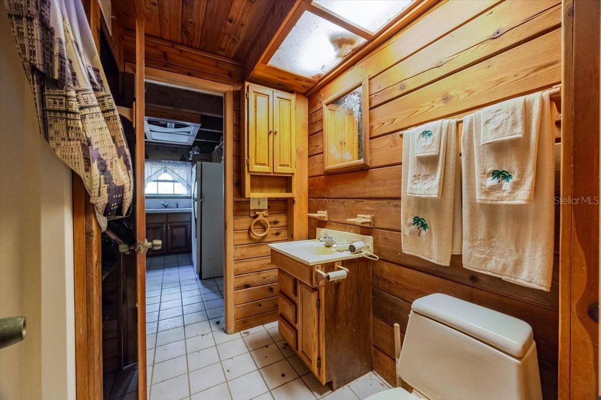 Image 19 of 37 For 9510 Oak Court