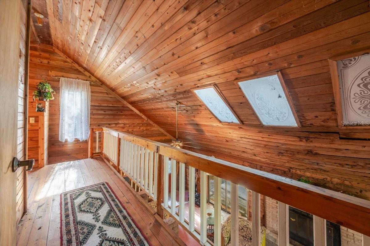 Image 21 of 37 For 9510 Oak Court